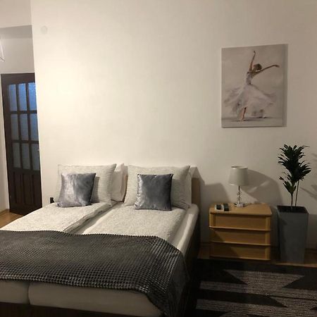 Apartament Basak 2 Appartement Deva Buitenkant foto