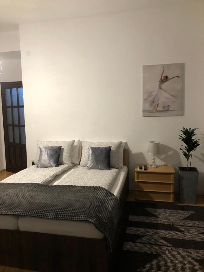 Apartament Basak 2 Appartement Deva Buitenkant foto